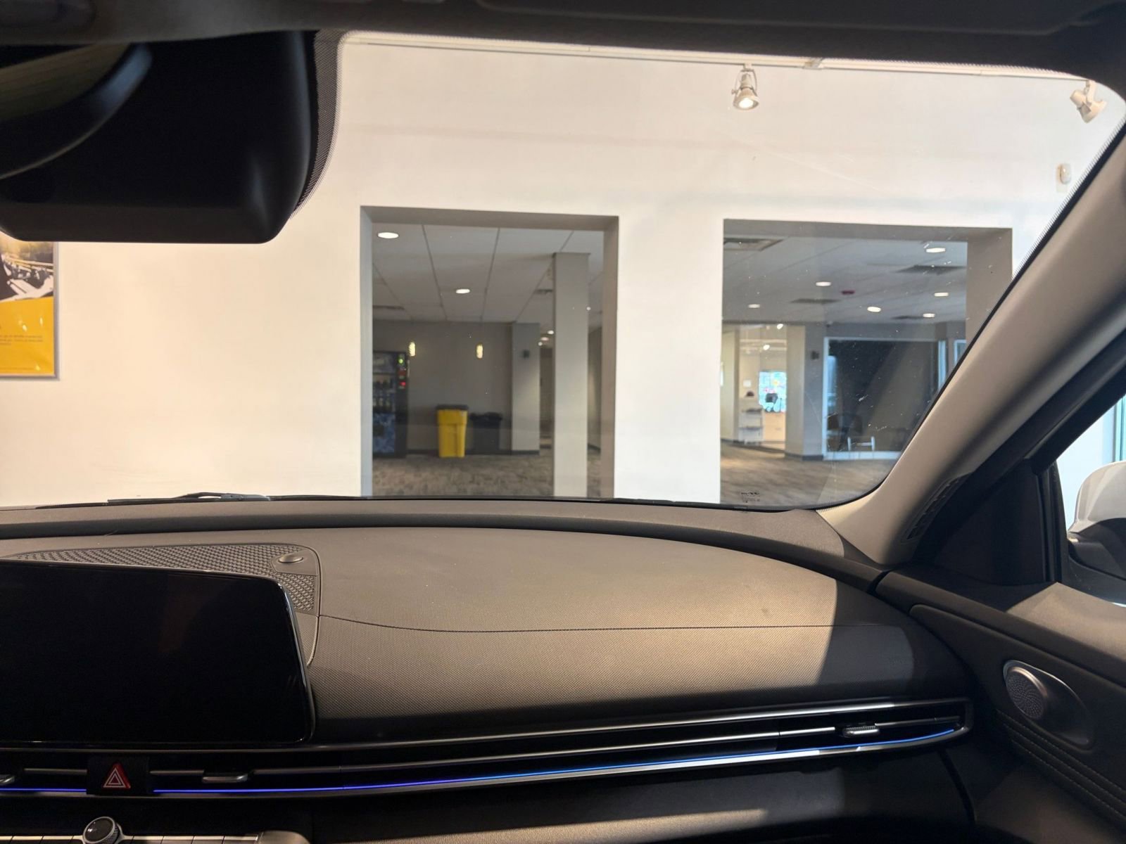 Thumbnail: 2025 Hyundai Elantra - 35