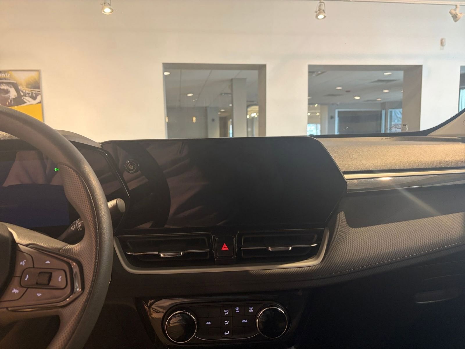 Thumbnail: 2025 Chevrolet TrailBlazer - 18