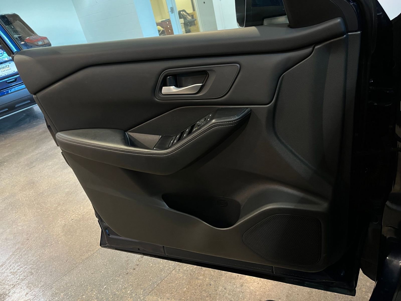 Thumbnail: 2025 Nissan Rogue - 18