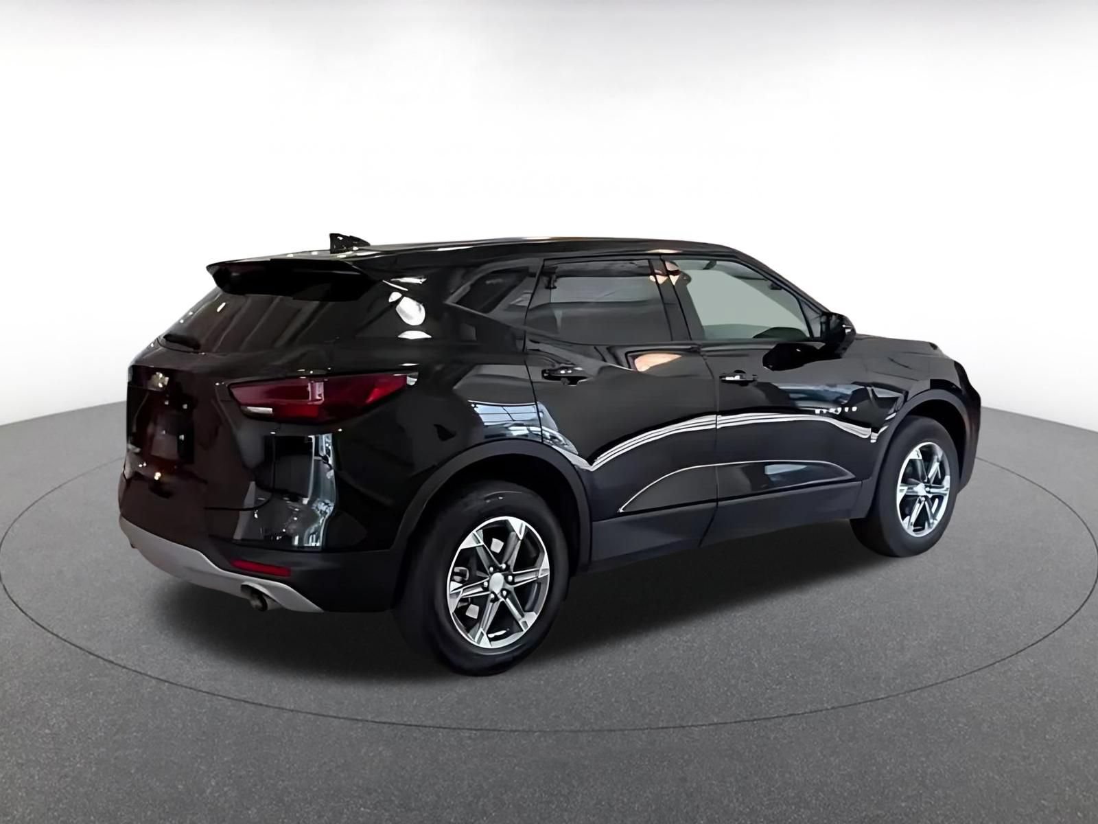 Thumbnail: 2026 Chevrolet Blazer - 12
