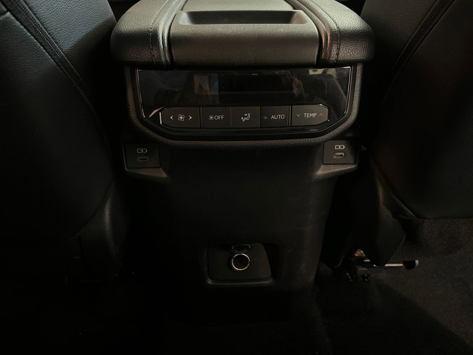 Thumbnail: 2025 Toyota Grand Highlander - 24