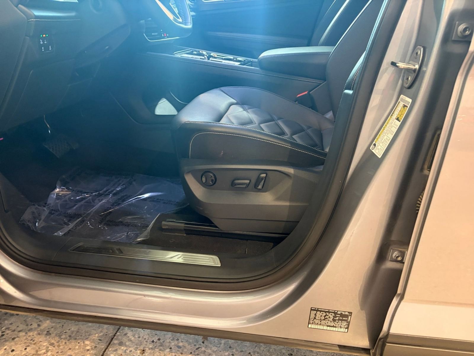 Thumbnail: 2025 Volkswagen Atlas - 23