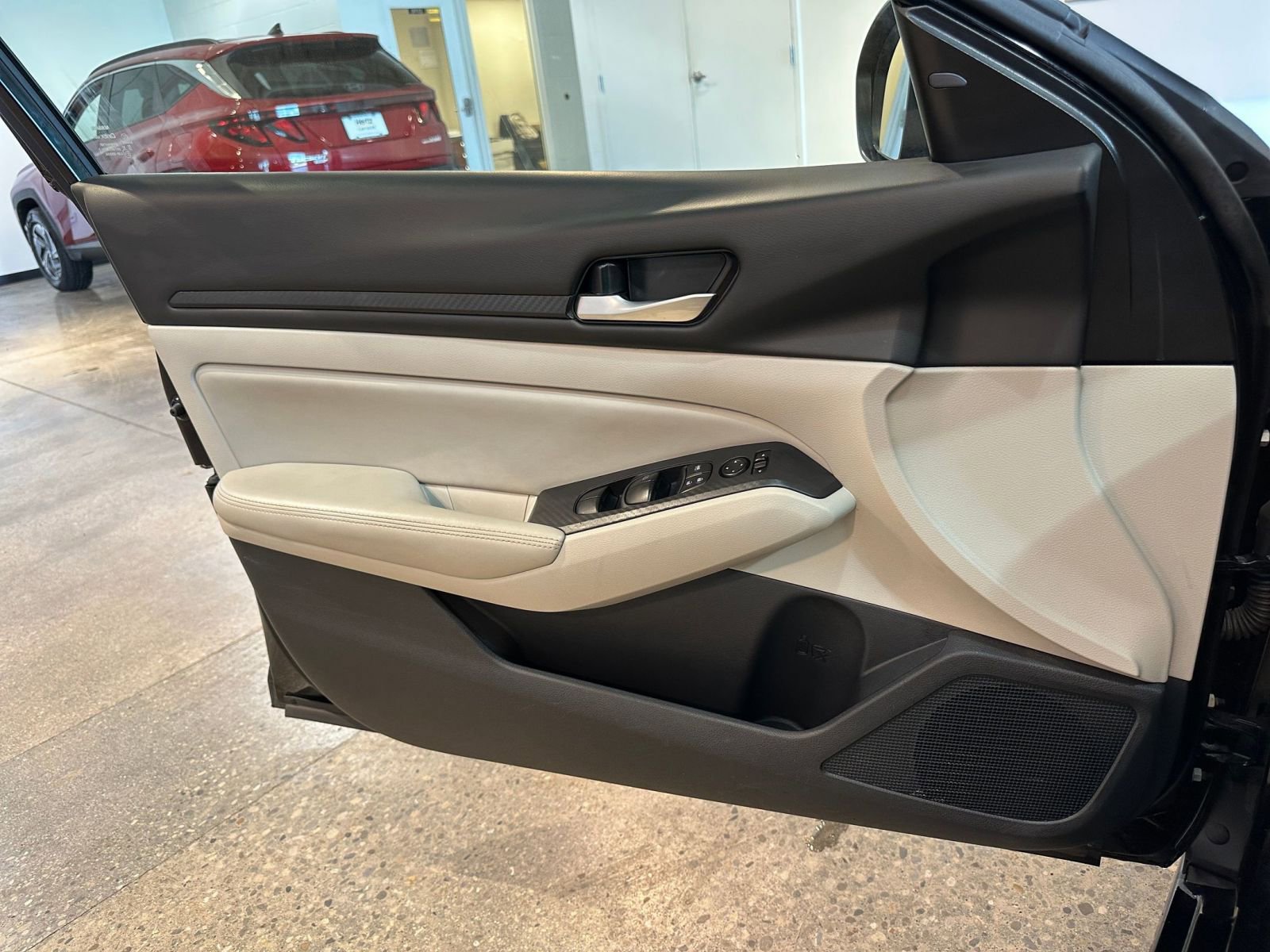 Thumbnail: 2025 Nissan Altima - 18