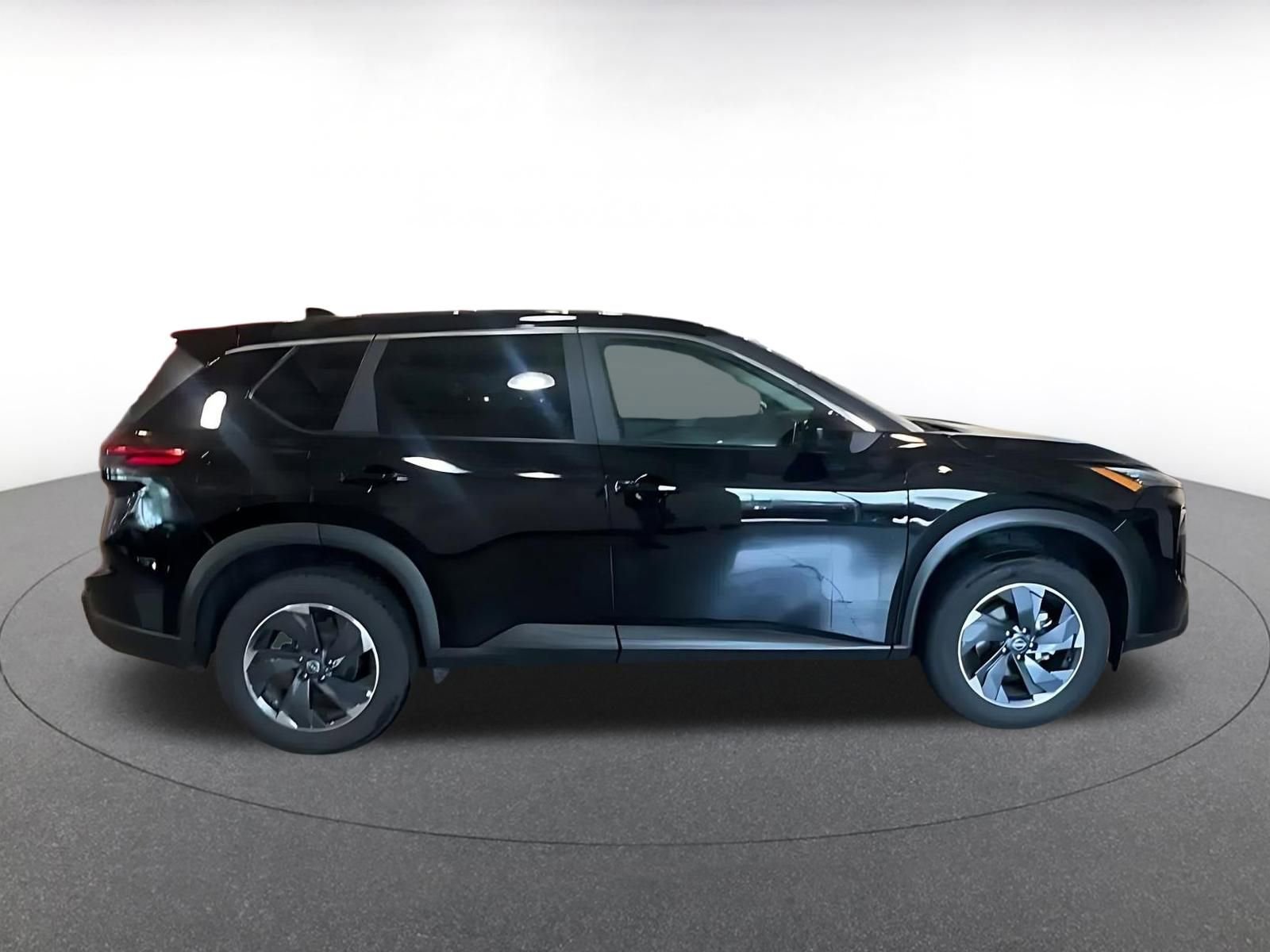 Thumbnail: 2025 Nissan Rogue - 15