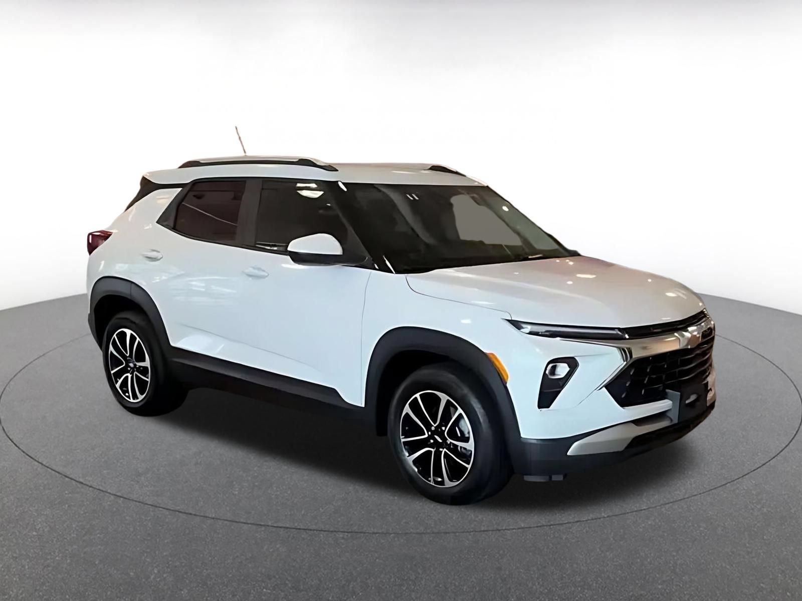 Thumbnail: 2025 Chevrolet TrailBlazer - 2