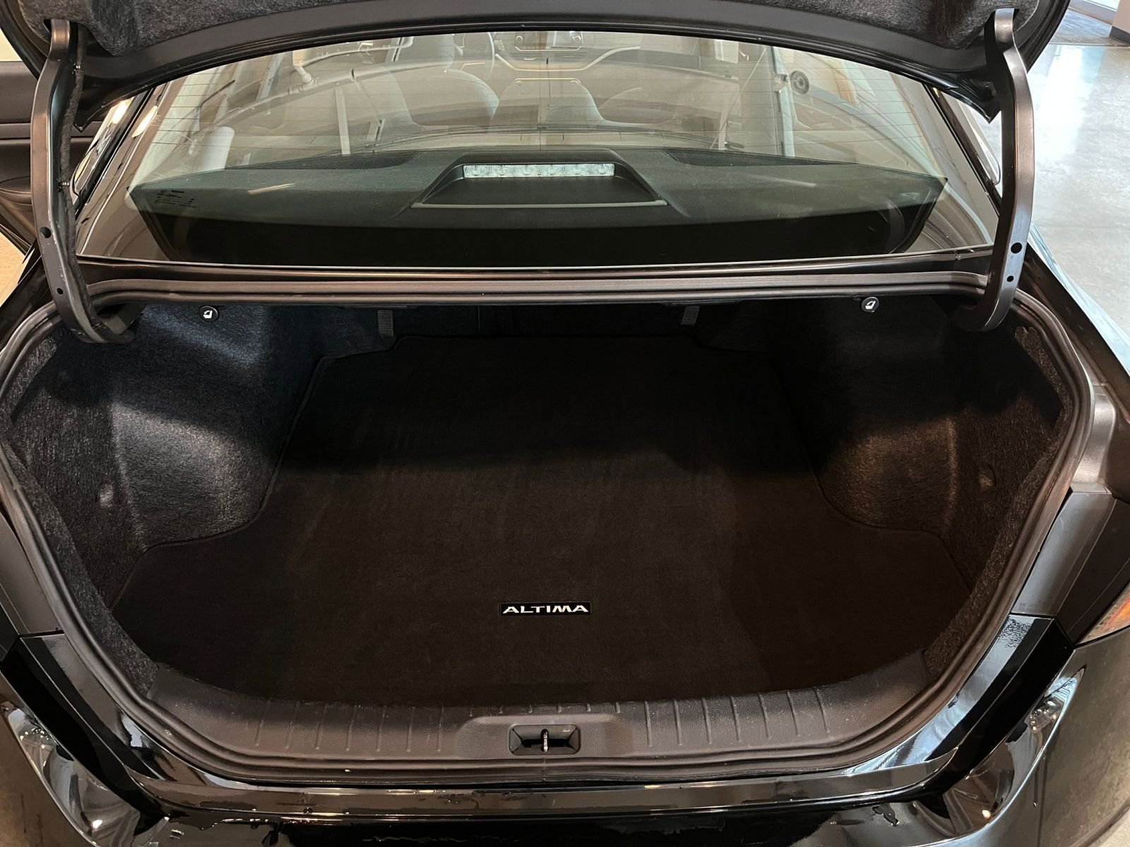 Thumbnail: 2025 Nissan Altima - 30