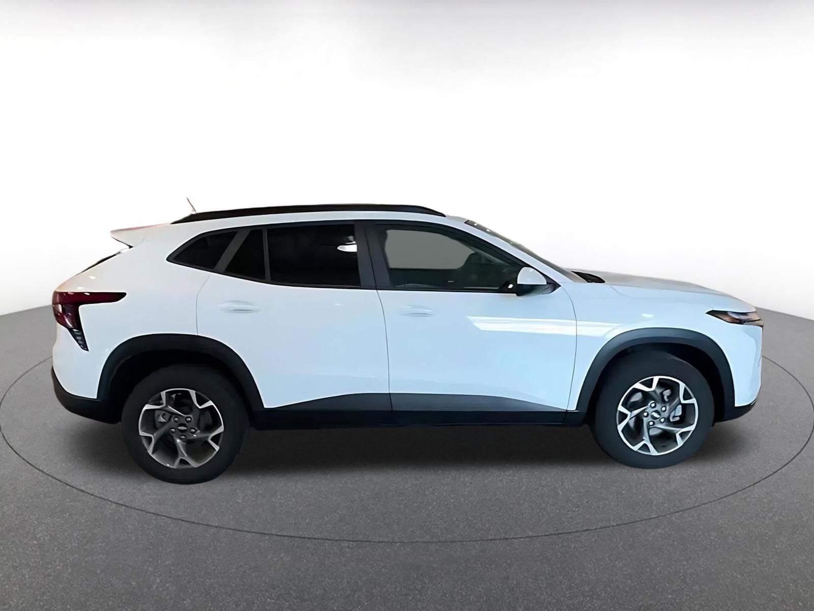 Thumbnail: 2025 Chevrolet Trax - 14