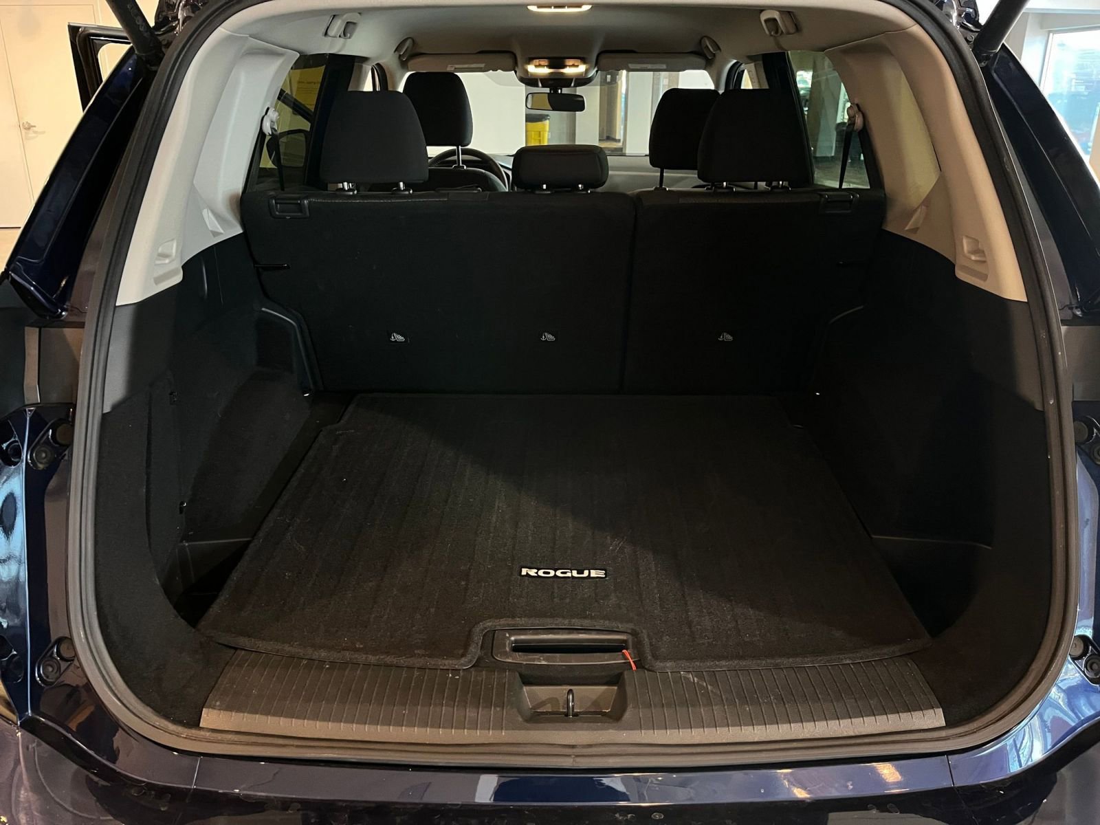 Thumbnail: 2025 Nissan Rogue - 32