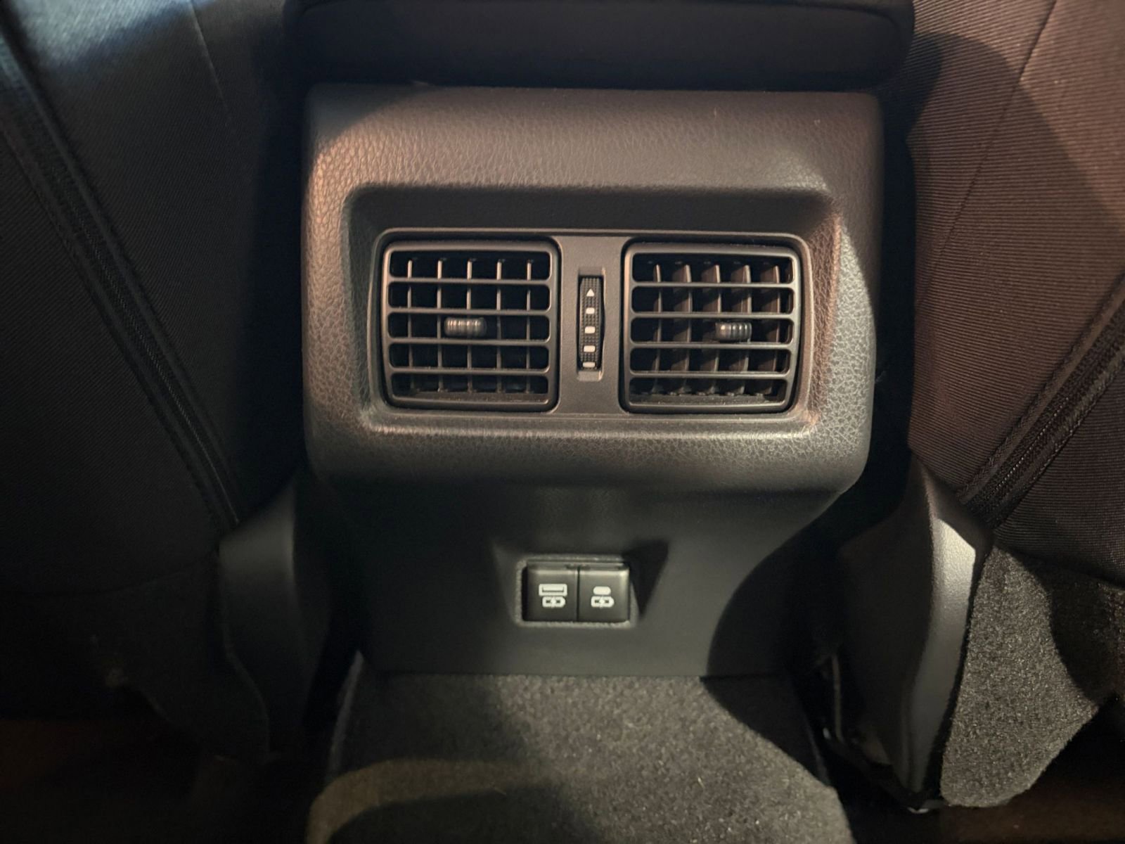 Thumbnail: 2025 Toyota Camry - 23