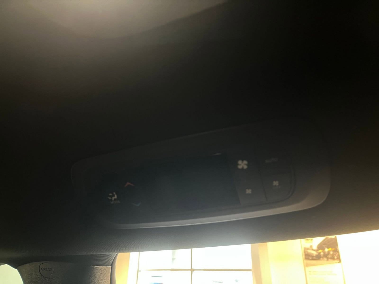 Thumbnail: 2025 Chrysler Pacifica - 24