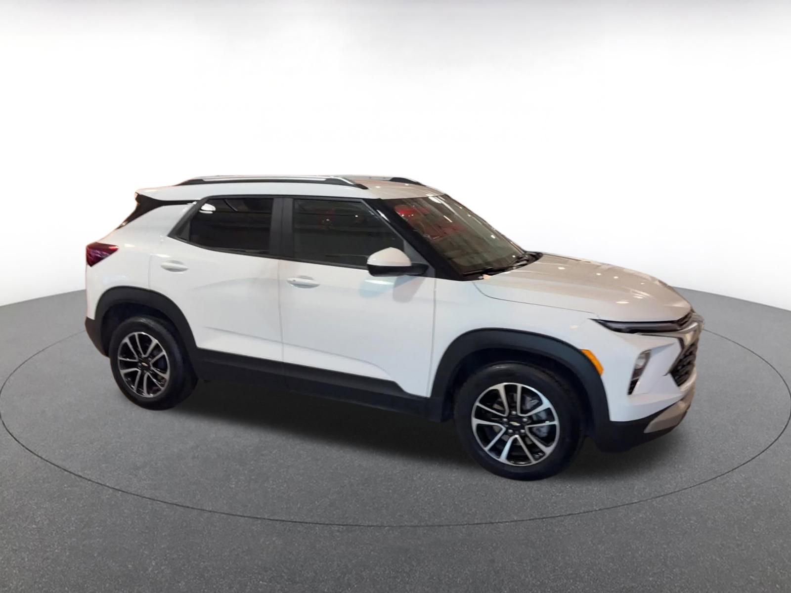 Thumbnail: 2025 Chevrolet TrailBlazer - 2