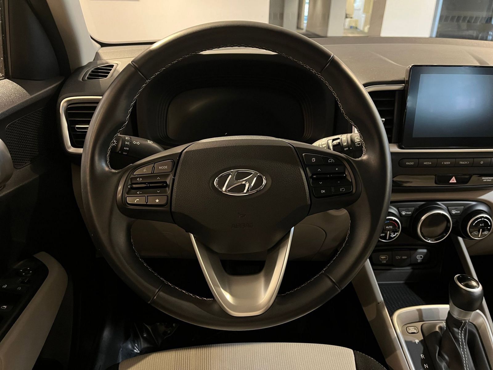 Thumbnail: 2025 Hyundai Venue - 28