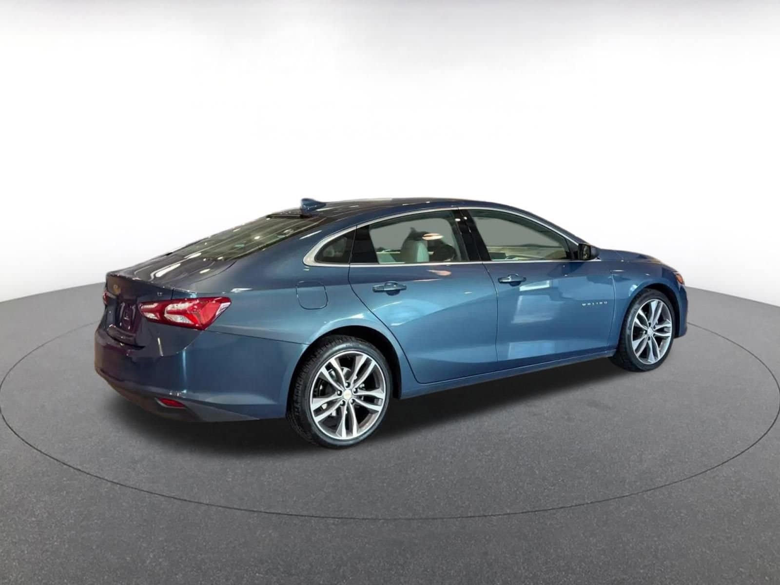 Thumbnail: 2024 Chevrolet Malibu - 14