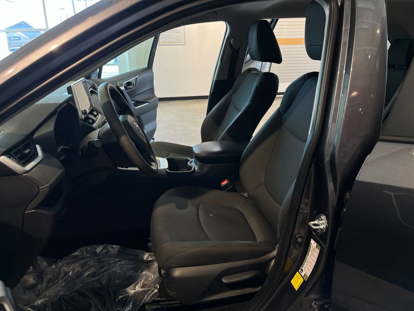 Thumbnail: 2025 Toyota RAV4 - 27