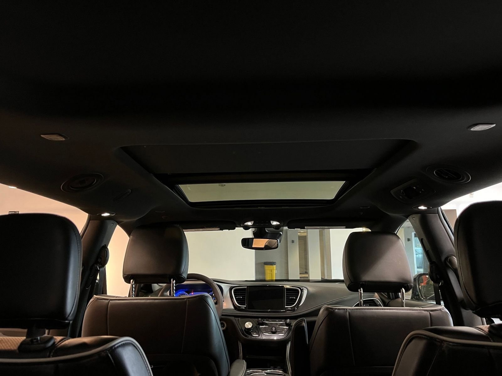 Thumbnail: 2025 Chrysler Pacifica - 31