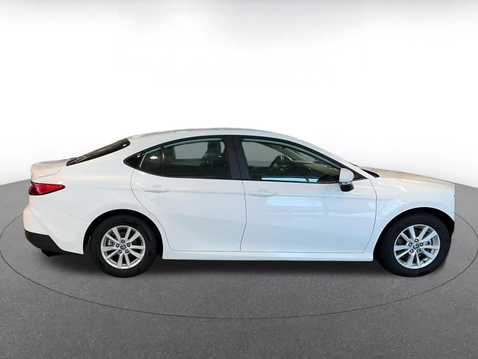 Thumbnail: 2025 Toyota Camry - 16