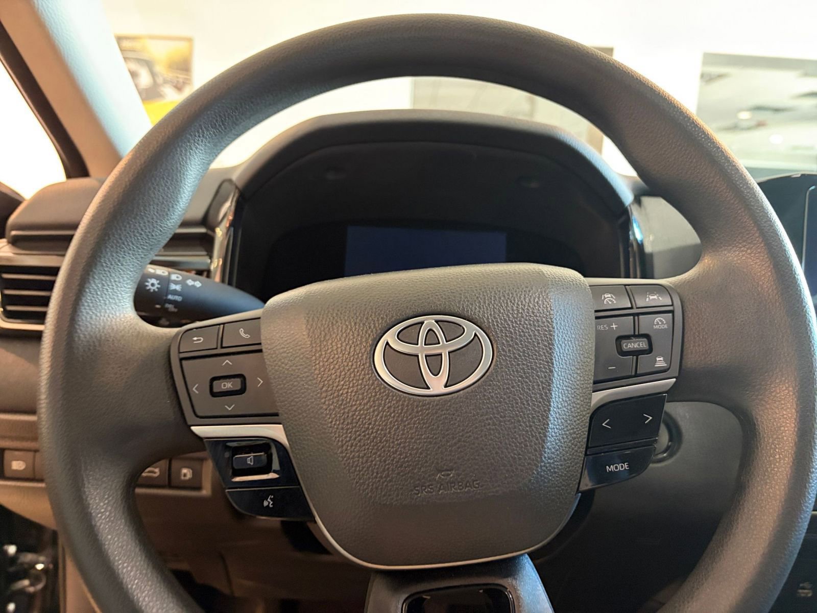 Thumbnail: 2025 Toyota Camry - 27