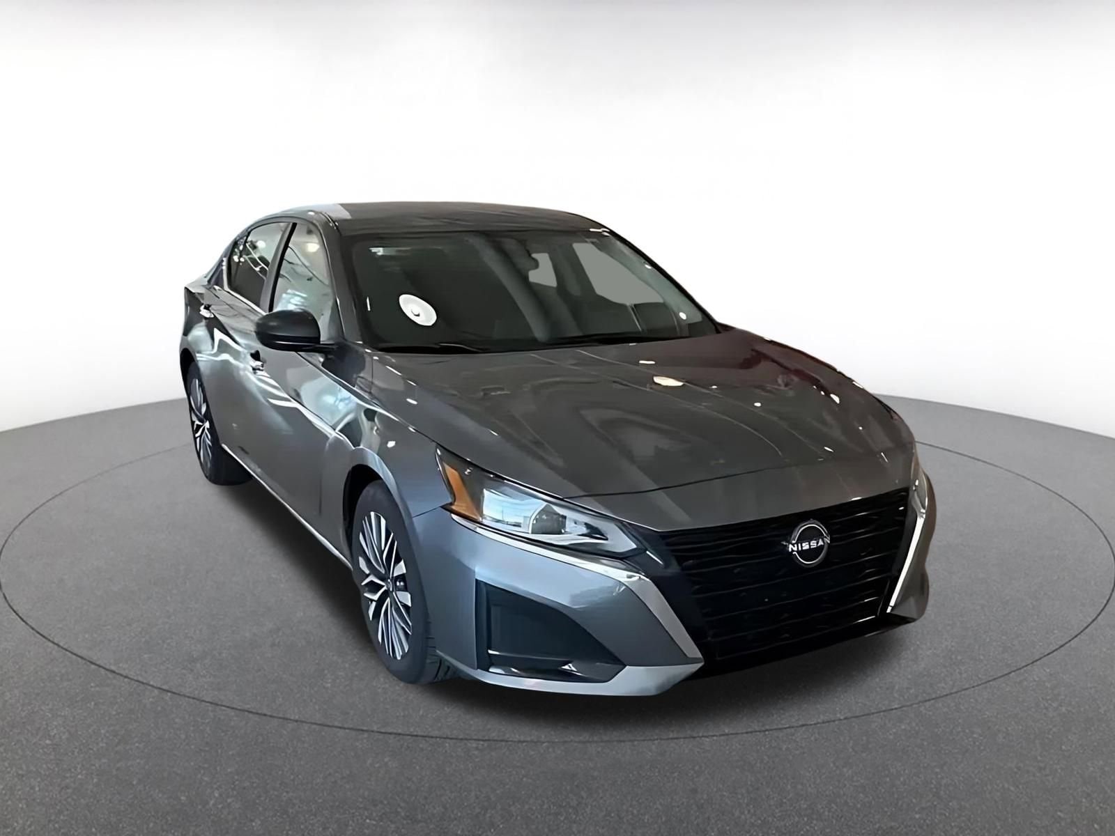 Thumbnail: 2025 Nissan Altima - 3