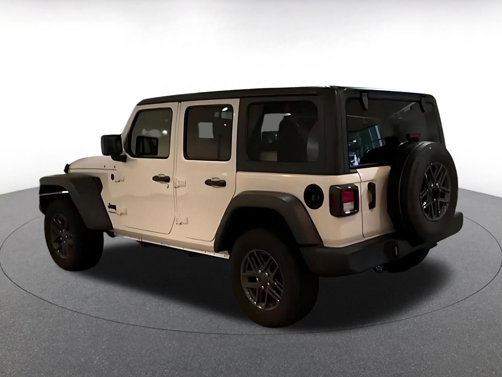 Thumbnail: 2025 Jeep Wrangler - 9