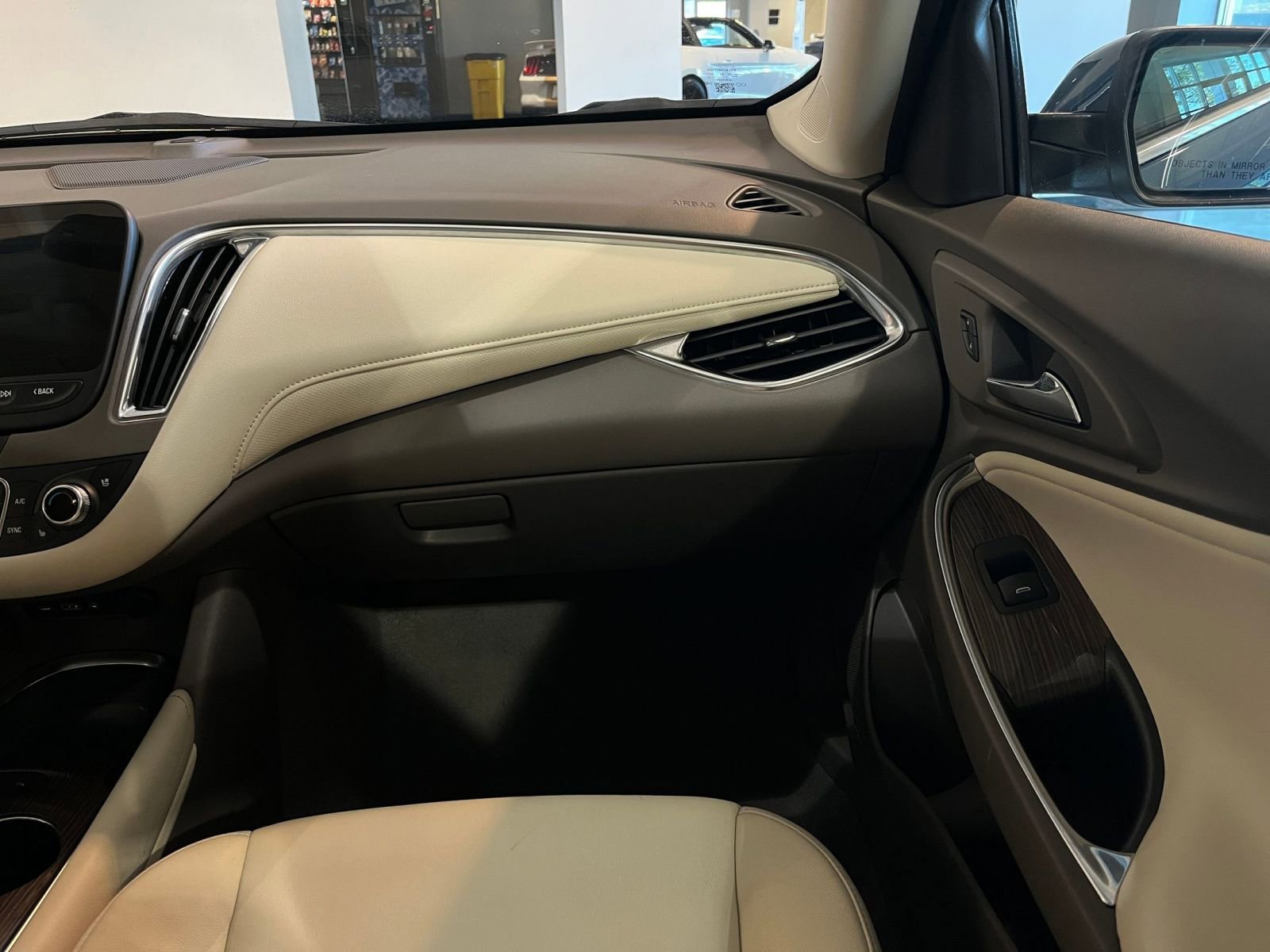 Thumbnail: 2024 Chevrolet Malibu - 35
