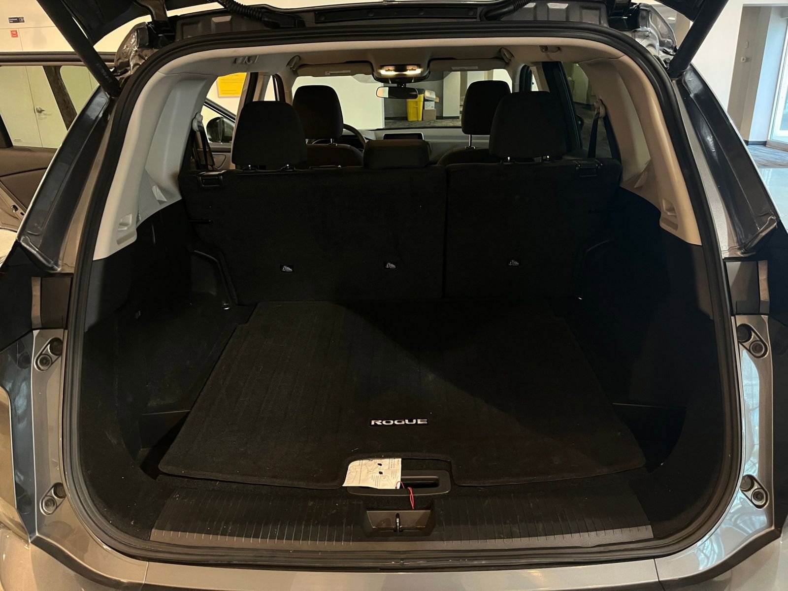 Thumbnail: 2025 Nissan Rogue - 32