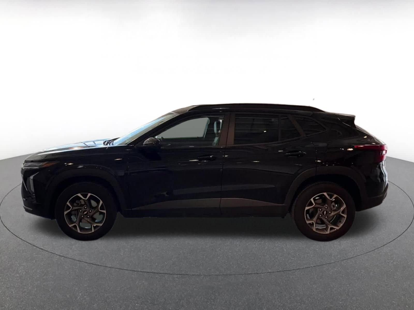 Thumbnail: 2025 Chevrolet Trax - 9