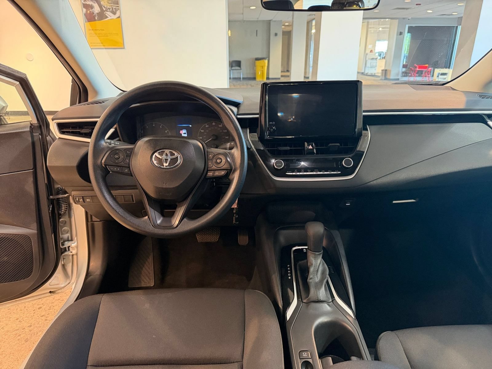Thumbnail: 2025 Toyota Corolla - 33