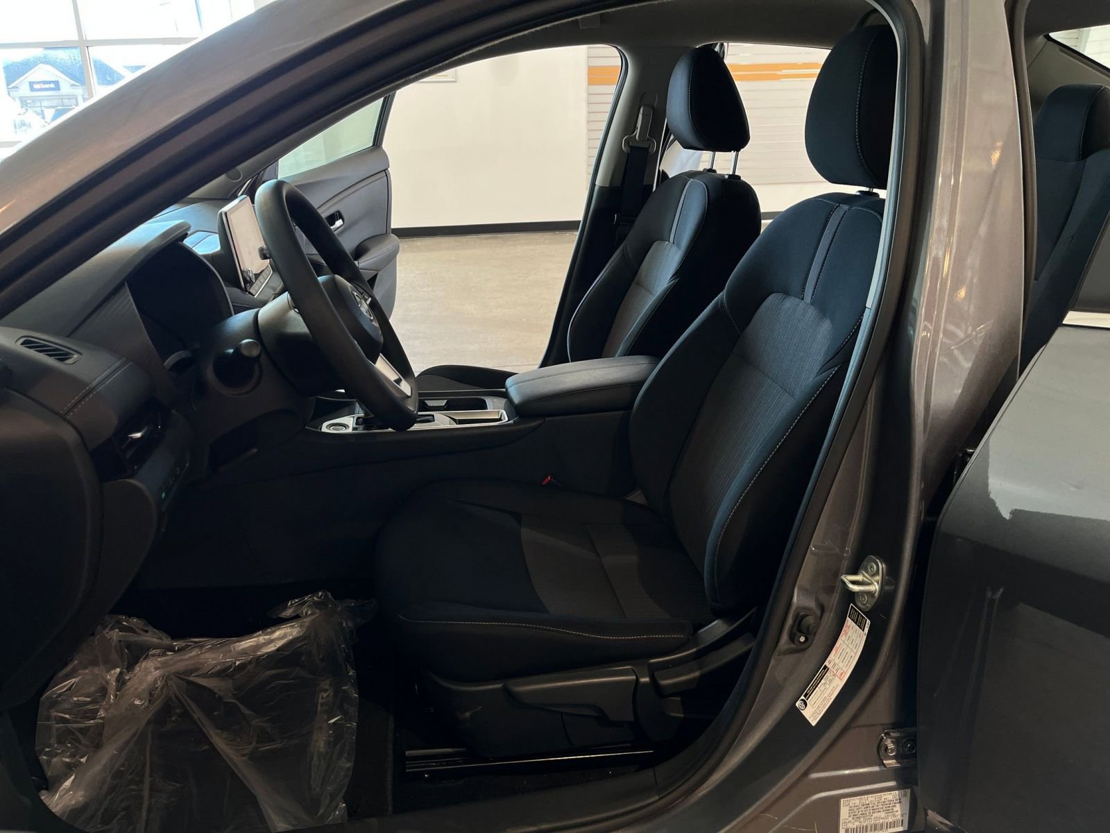 Thumbnail: 2025 Nissan Sentra - 25