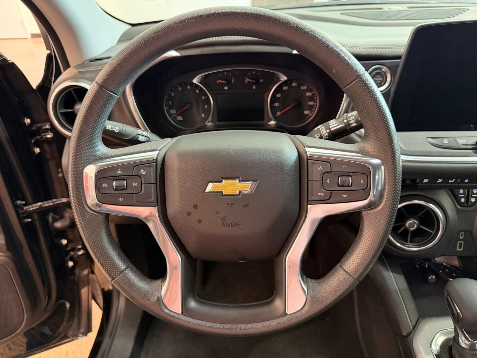 Thumbnail: 2026 Chevrolet Blazer - 28