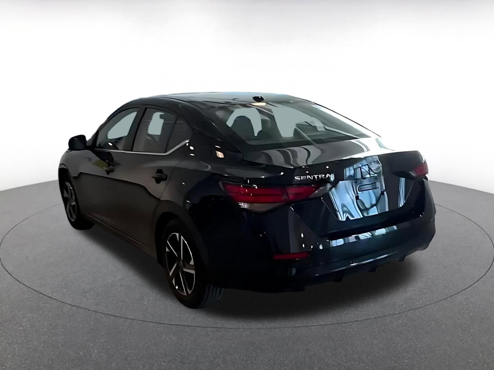 Thumbnail: 2025 Nissan Sentra - 11