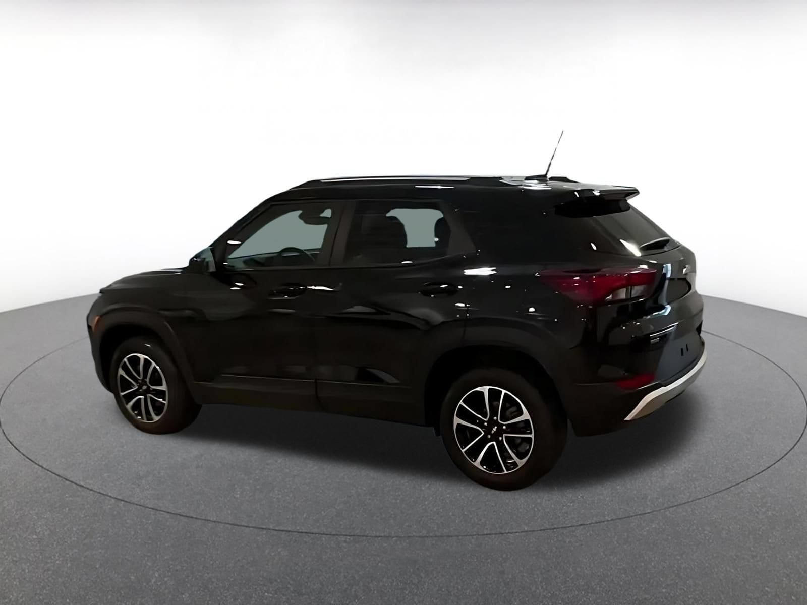 Thumbnail: 2025 Chevrolet TrailBlazer - 8