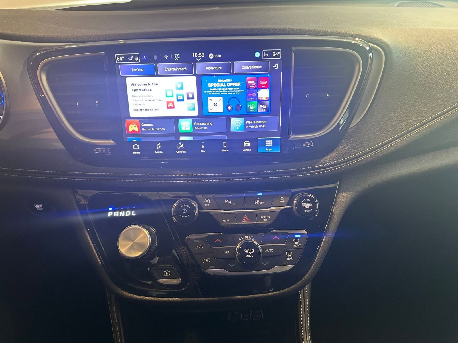 Thumbnail: 2025 Chrysler Pacifica - 18