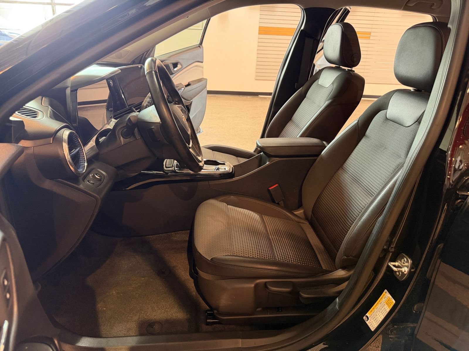 Thumbnail: 2025 Chevrolet Trax - 26