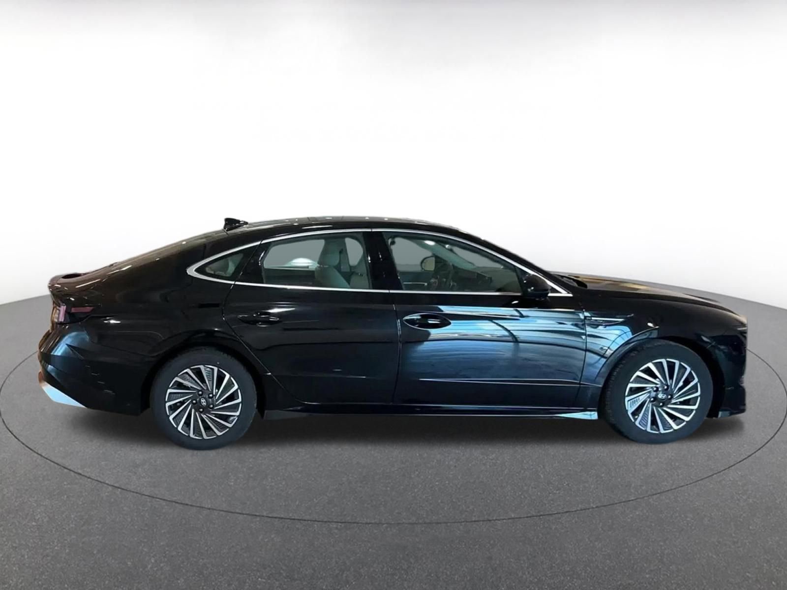 Thumbnail: 2025 Hyundai Sonata - 16