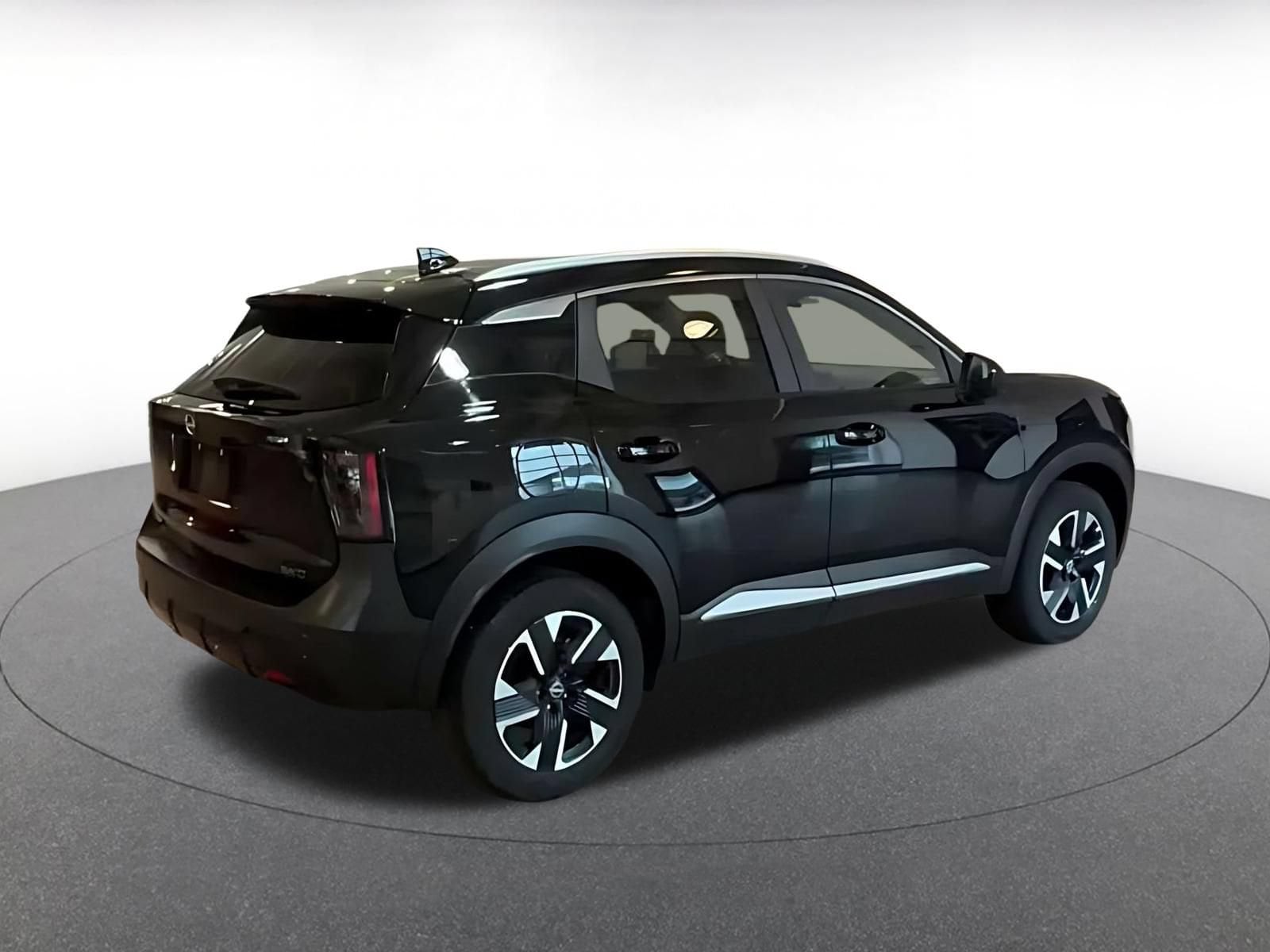 Thumbnail: 2026 Nissan Kicks - 9