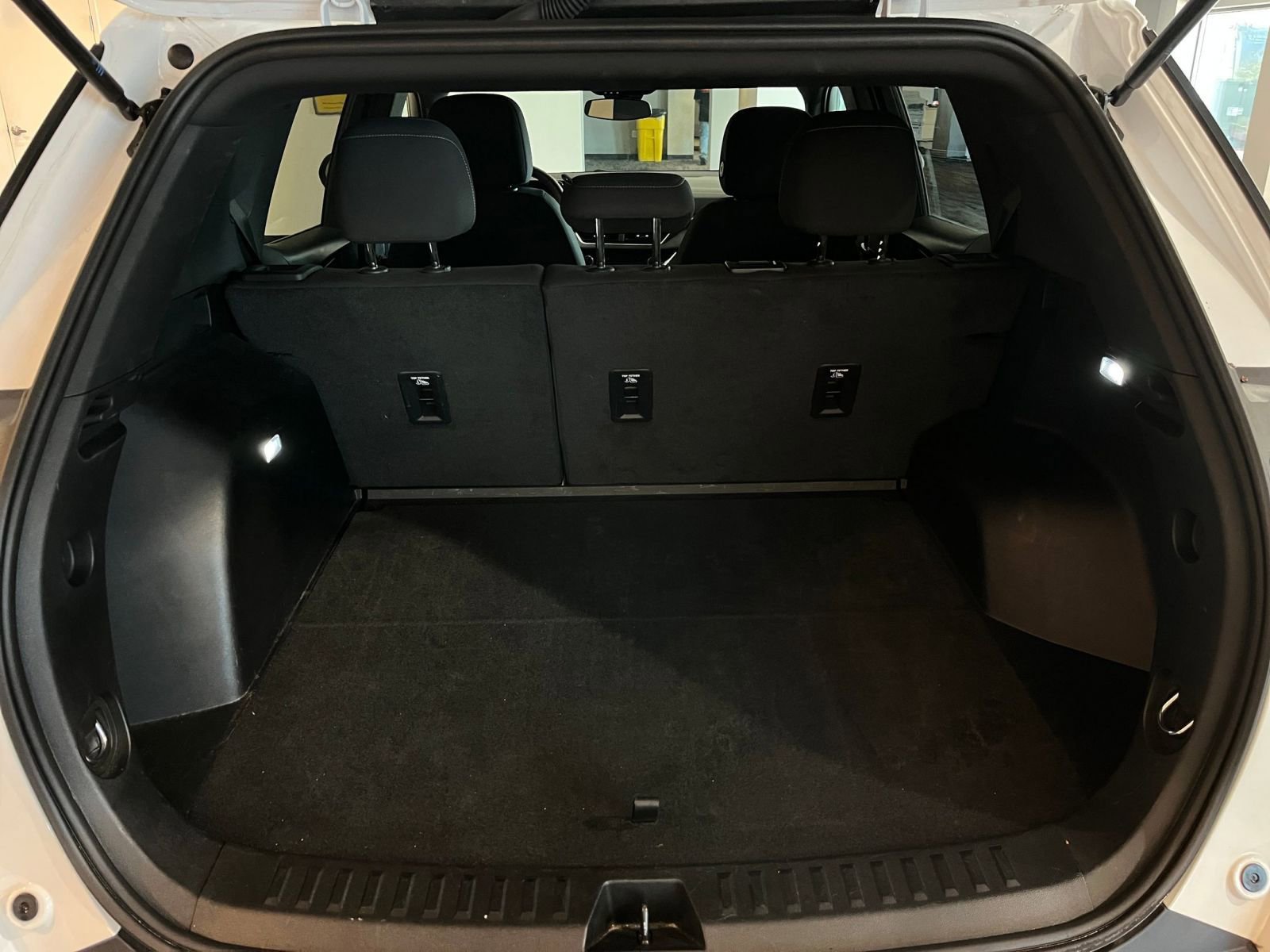 Thumbnail: 2025 Chevrolet Equinox - 31