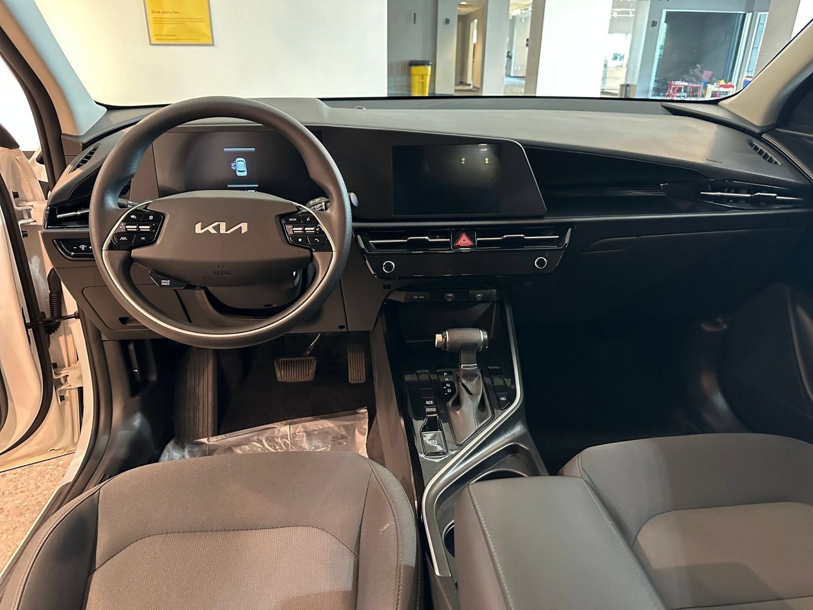 Thumbnail: 2026 Kia Niro - 33