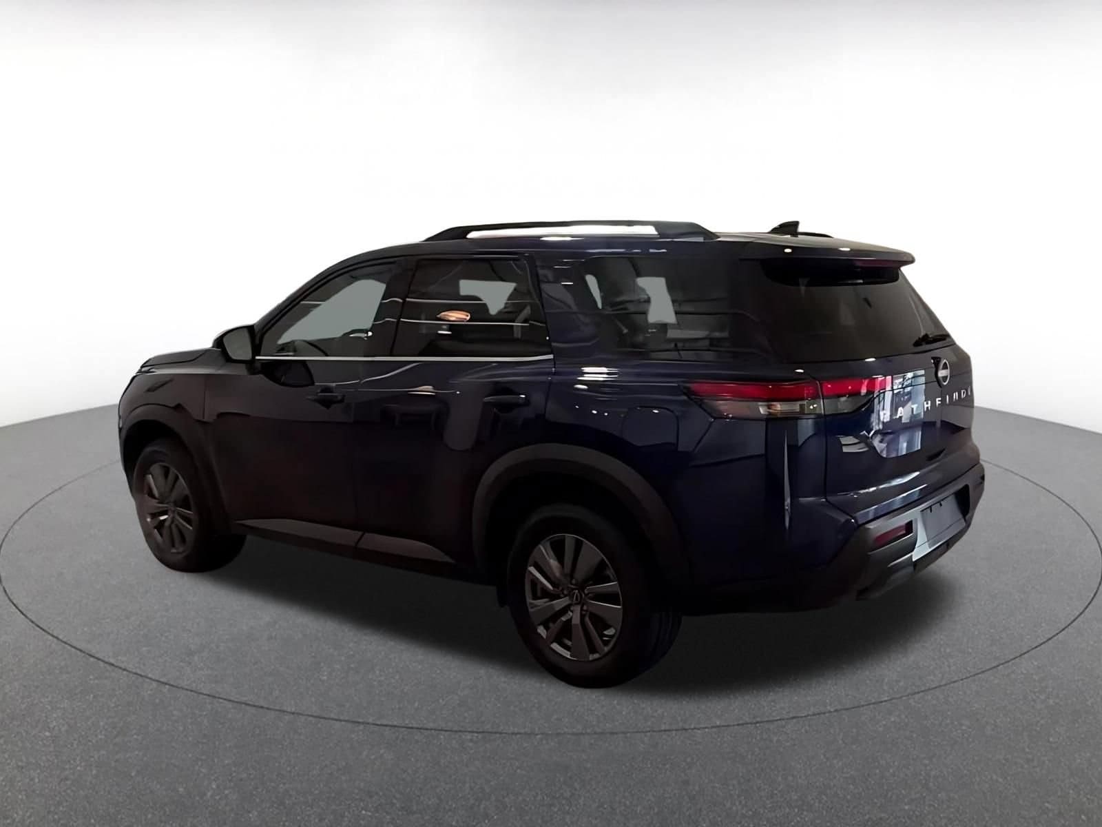 Thumbnail: 2025 Nissan Pathfinder - 8