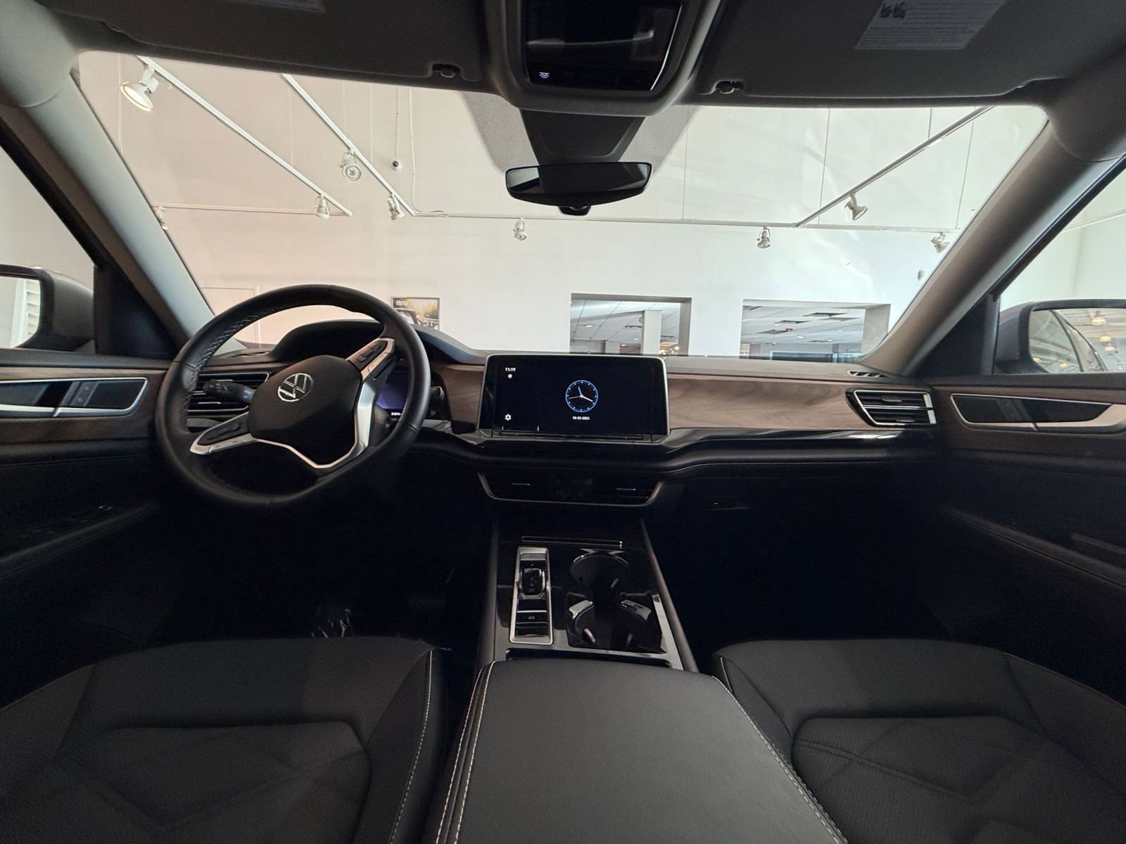 Thumbnail: 2025 Volkswagen Atlas - 33