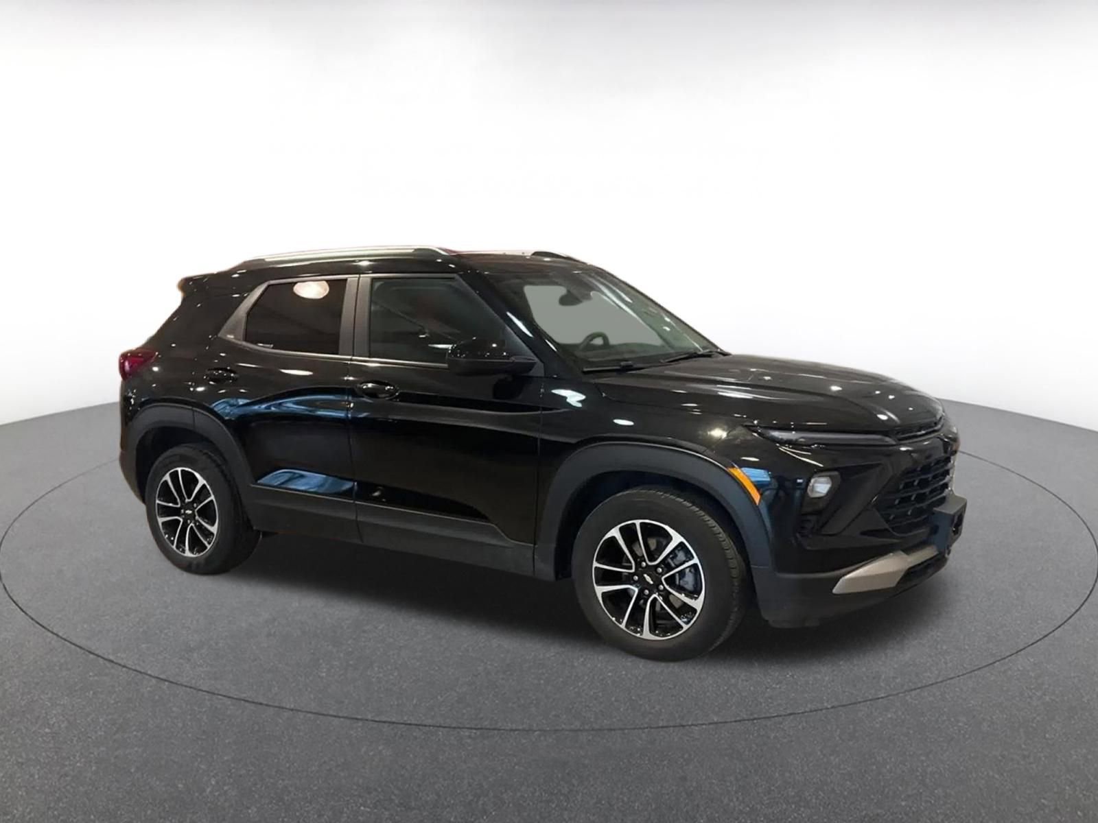 Thumbnail: 2025 Chevrolet TrailBlazer - 2