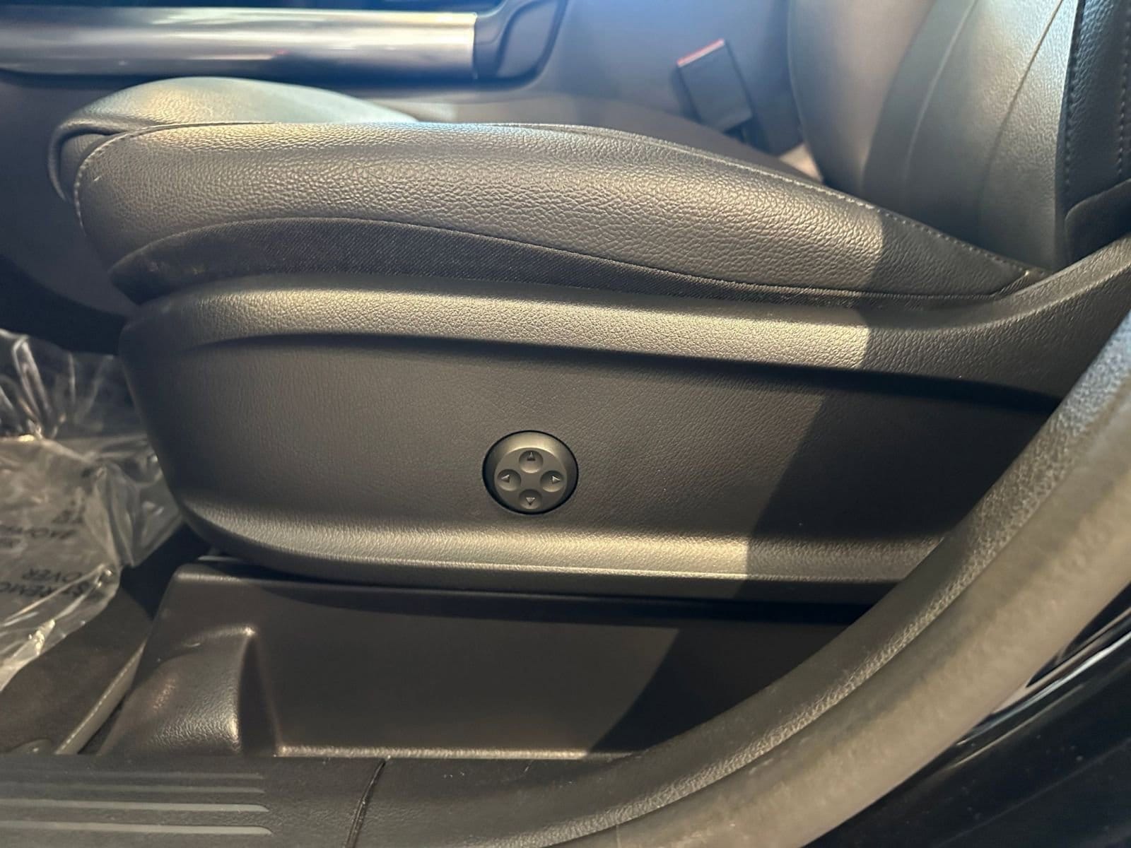 Thumbnail: 2025 Mercedes-Benz GLA - 23