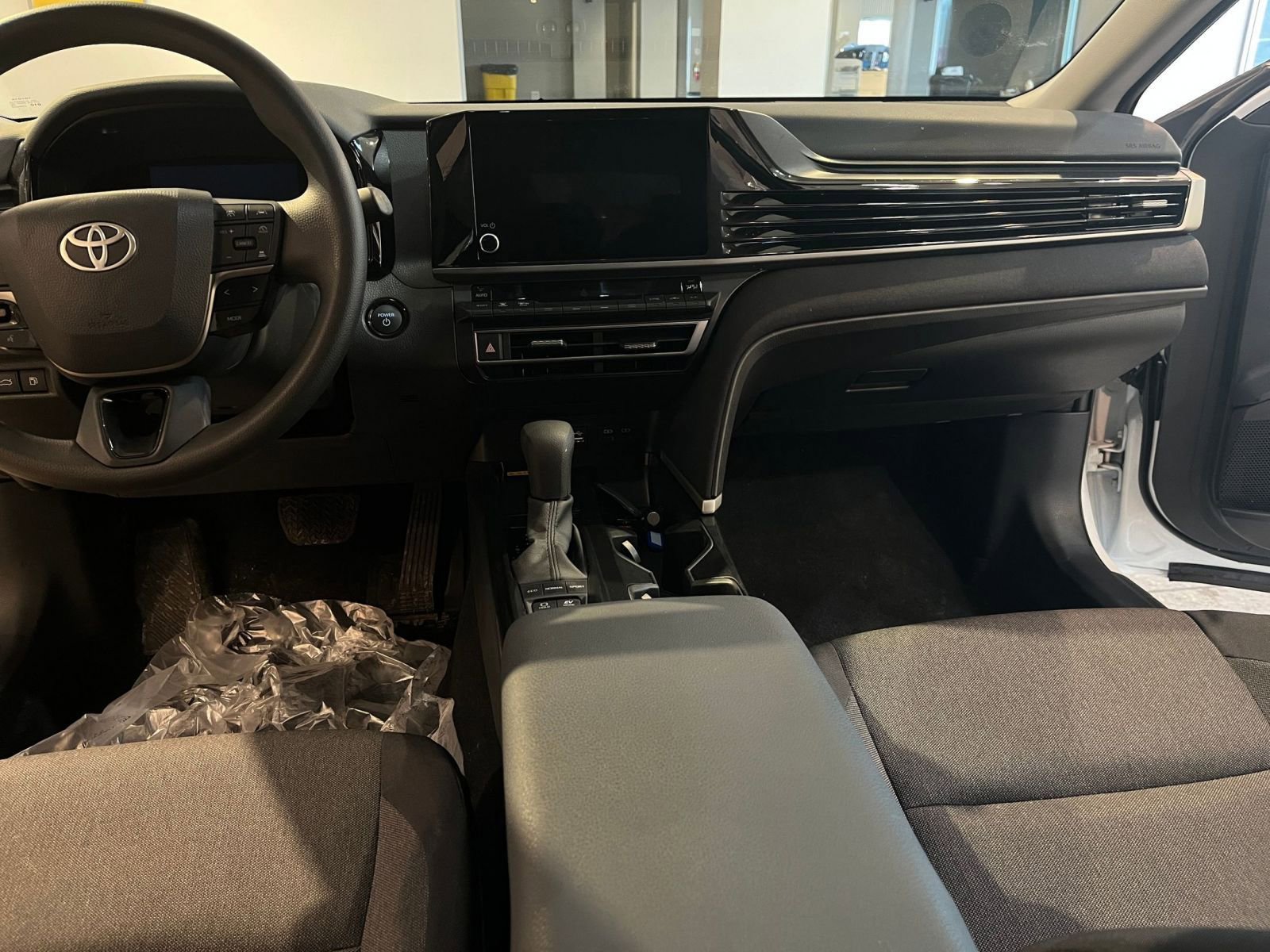 Thumbnail: 2025 Toyota Camry - 35