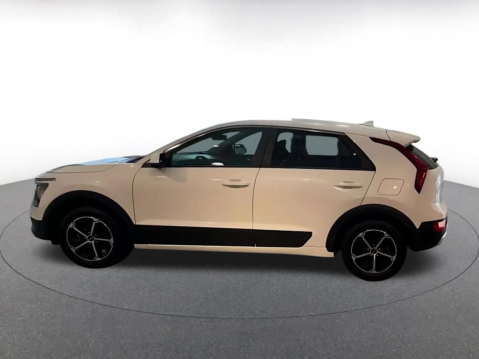 Thumbnail: 2026 Kia Niro - 8