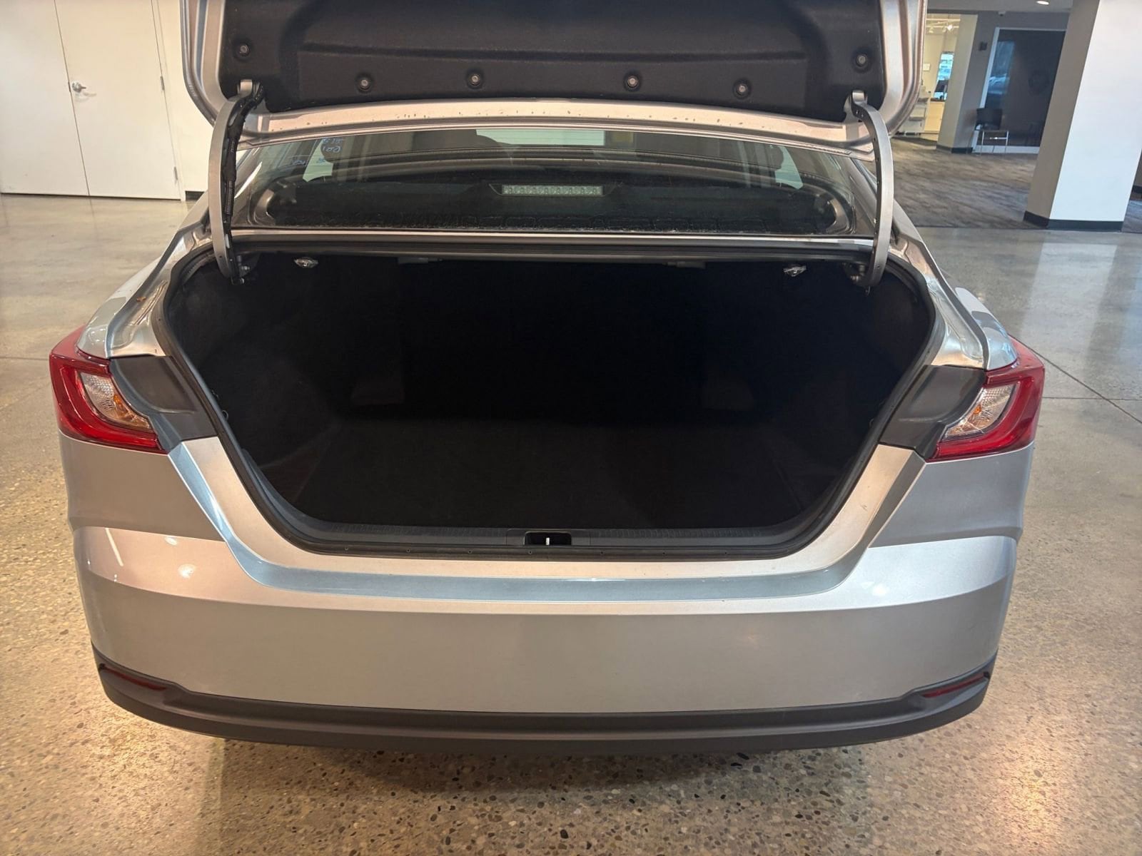 Thumbnail: 2025 Toyota Camry - 30