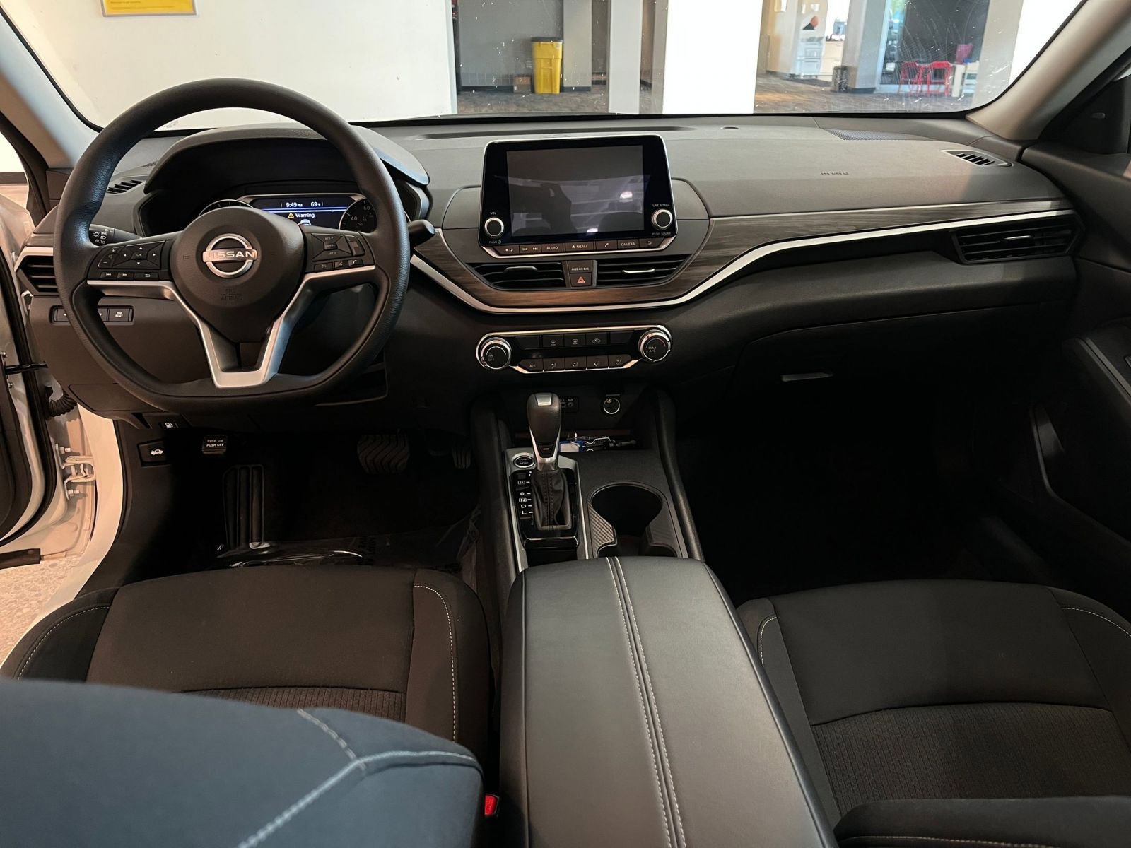 Thumbnail: 2025 Nissan Altima - 32