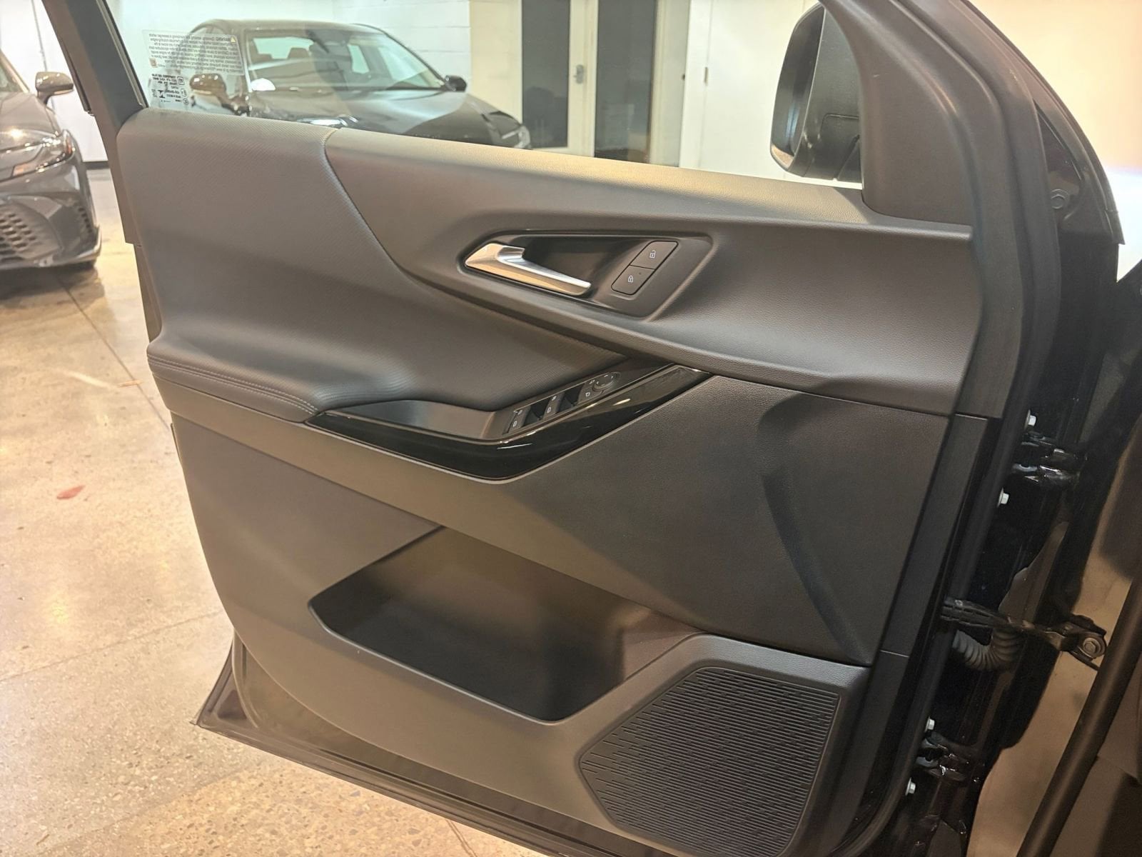 Thumbnail: 2025 Chevrolet Equinox - 20