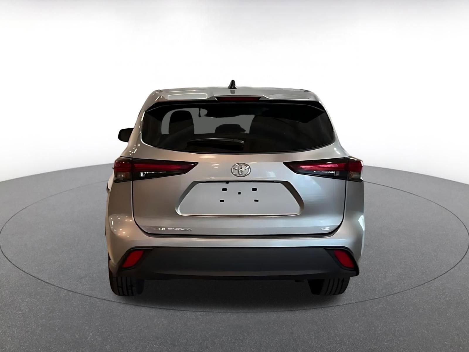 Thumbnail: 2025 Toyota Highlander - 12