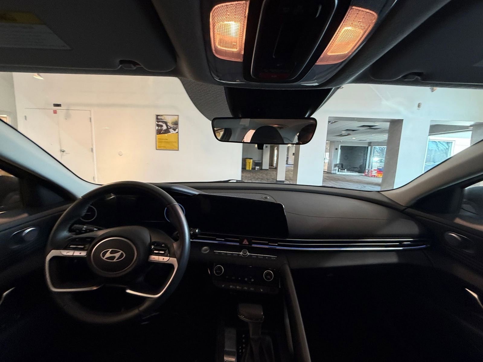 Thumbnail: 2025 Hyundai Elantra - 32