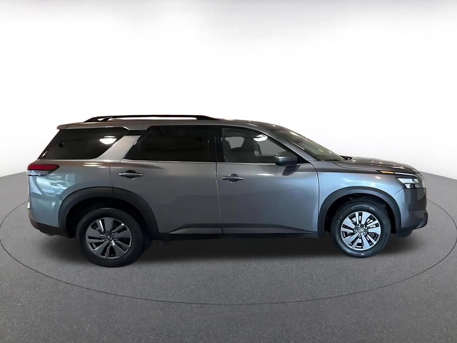 Thumbnail: 2025 Nissan Pathfinder - 16