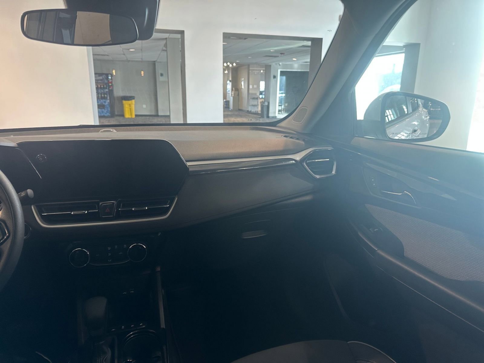 Thumbnail: 2025 Chevrolet TrailBlazer - 35